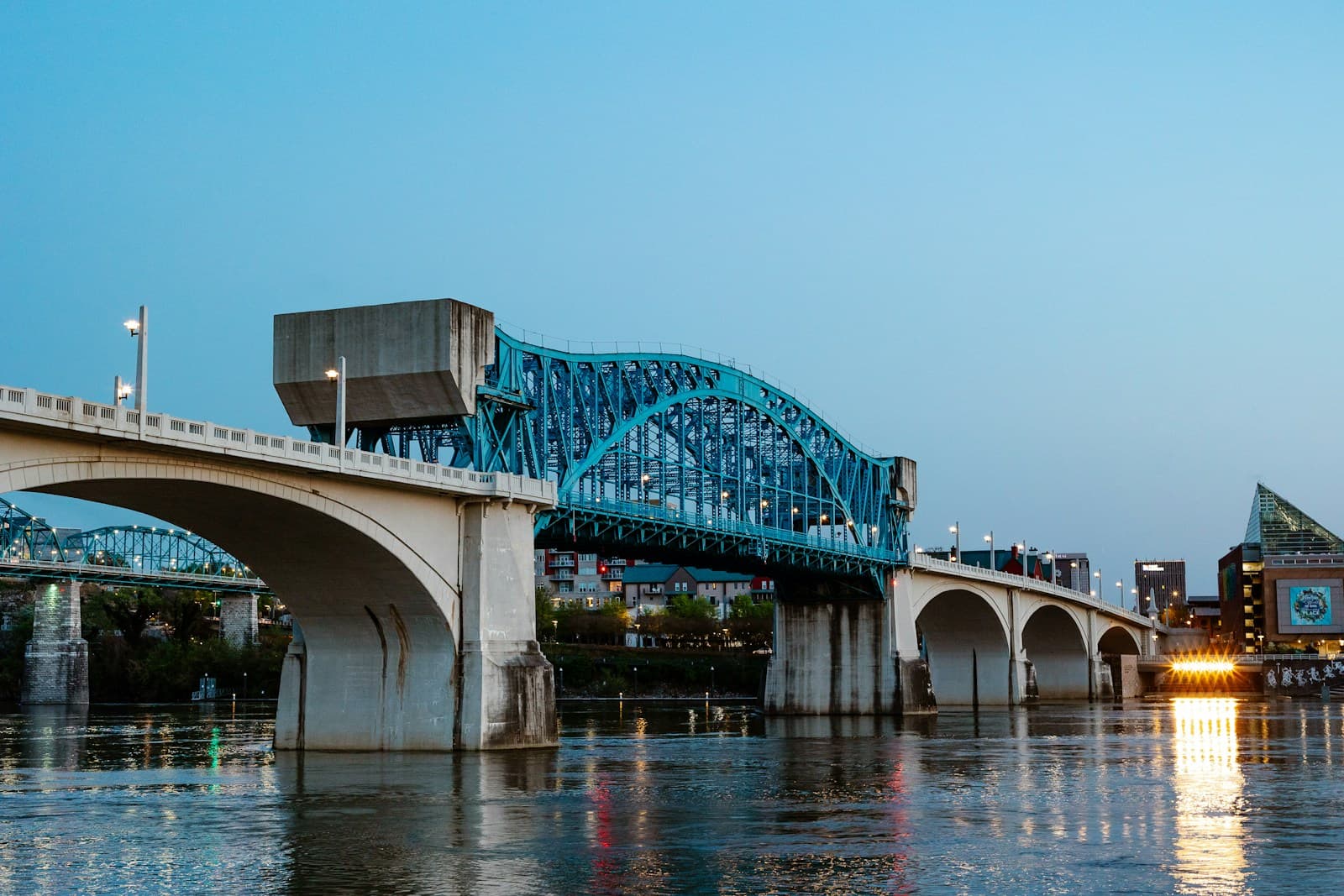 Chattanooga, Tennessee cityscape and street view